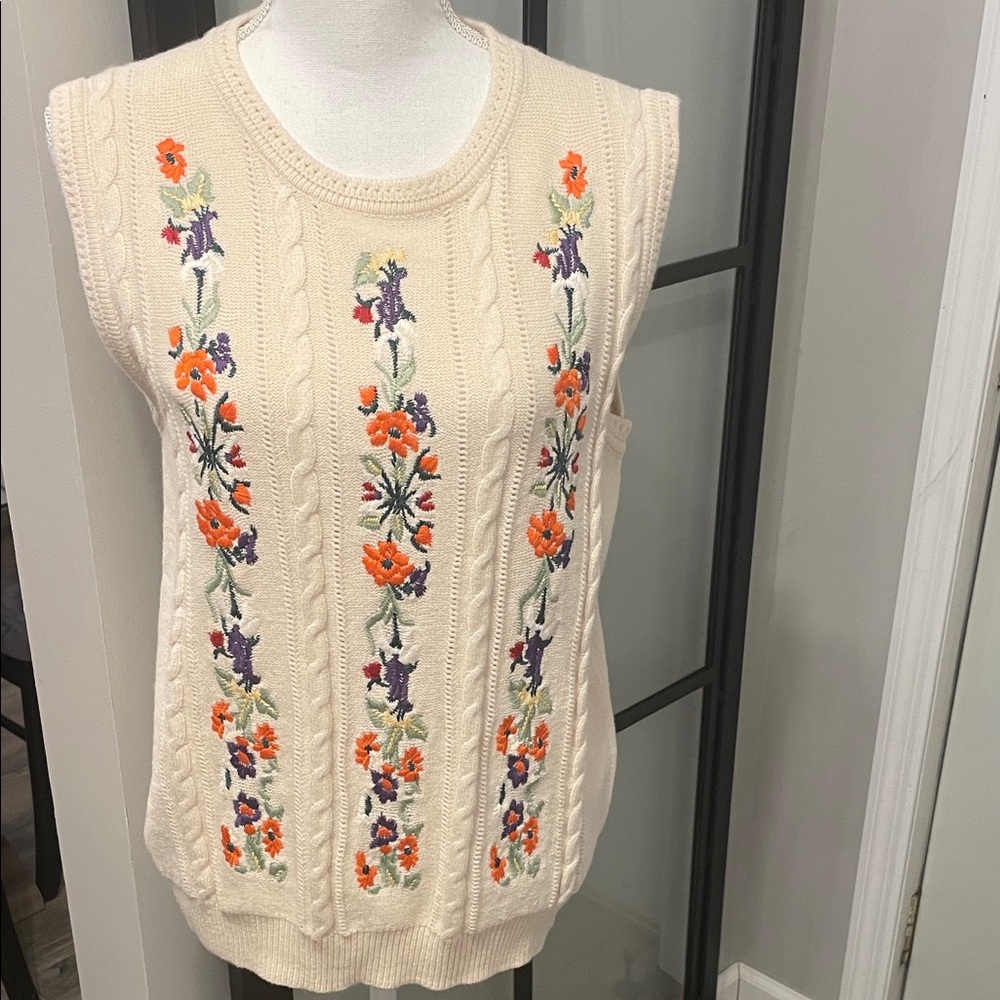 New With Tags…Boutique Sweater Vest/Sleeveless Floral Detail…Size Large